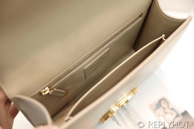 디올 30 Montaigne 몽테인 백 / 샌드 [매장가 530만원대]