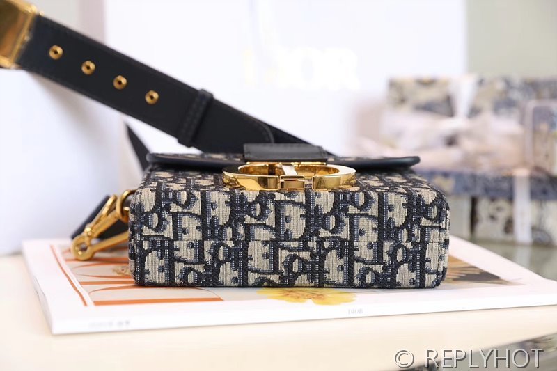 디올 30 Montaigne 몽테인 미니 백 [매장가 450만원대]