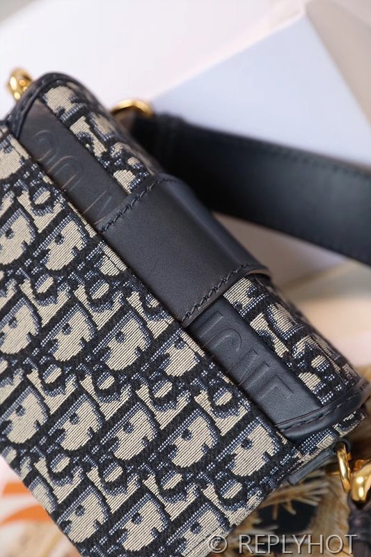 디올 30 Montaigne 몽테인 미니 백 [매장가 450만원대]