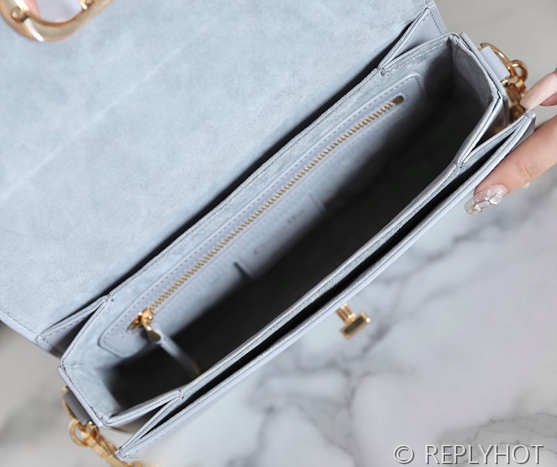 디올 30 Montaigne Avenue 백 / 이터리얼 블루 [매장가 530만원대]