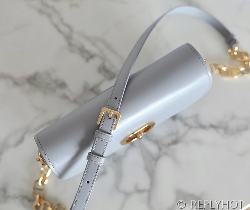 디올 30 Montaigne Avenue 백 / 이터리얼 블루 [매장가 530만원대]