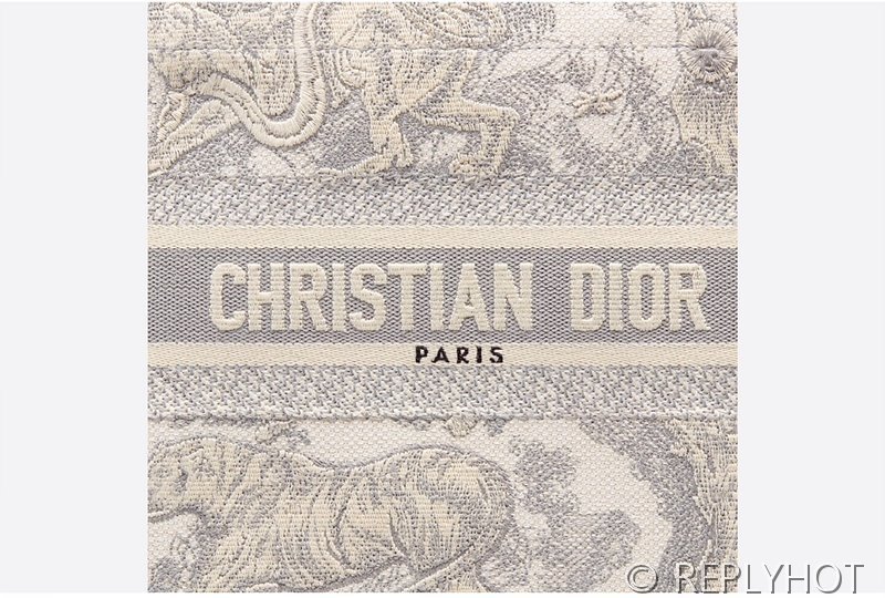 디올 북 토트 백 / 스몰 / 그레이타이거 [매장가455만원대]