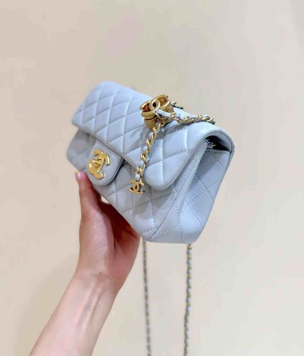 Chanel 25B Double CC Adjustable Buckle Bag Lambskin GHW 20cm