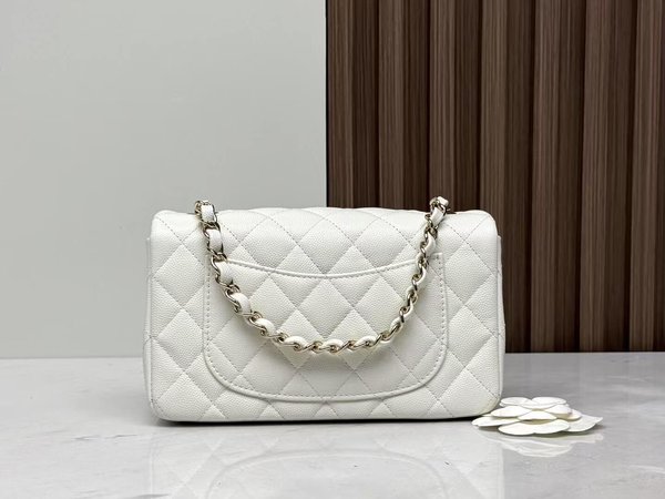 CHANEL Classic Flap Mini – Pure White’ (20cm)