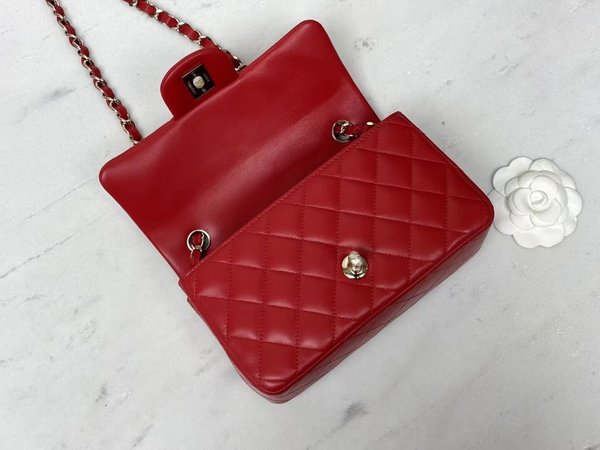 CHANEL Classic Flap Bag – Bold Red(20cm)