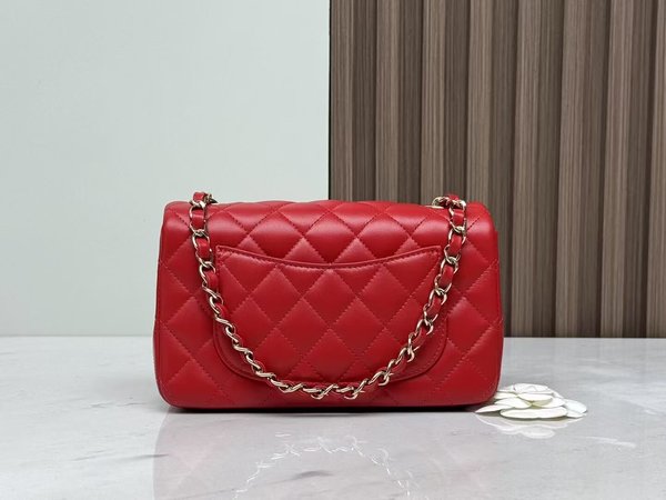 CHANEL Classic Flap Bag – Bold Red(20cm)