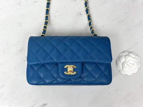 CHANEL Classic Flap Seasonal Edition – Lake Blue (ZP Grade / 20cm)
