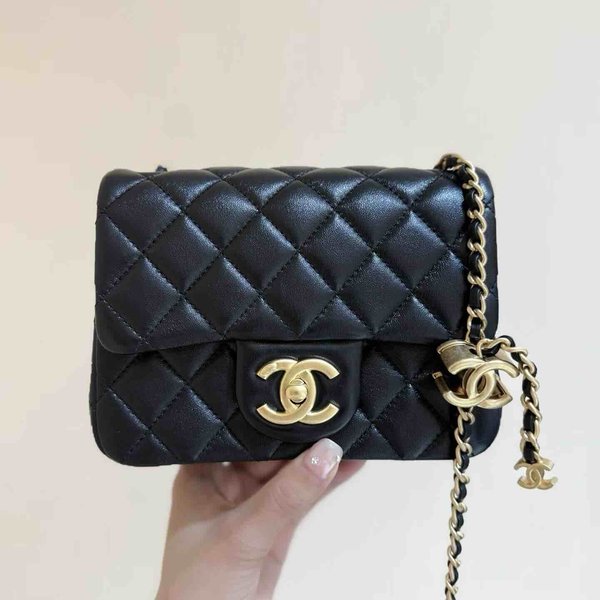 Chanel 25B Double CC Adjustable Buckle Bag Lambskin GHW 18cm