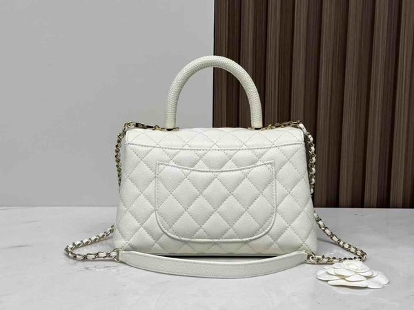 Chanel Coco Handle Bag Snall 24cm White / Lizard Top Handle