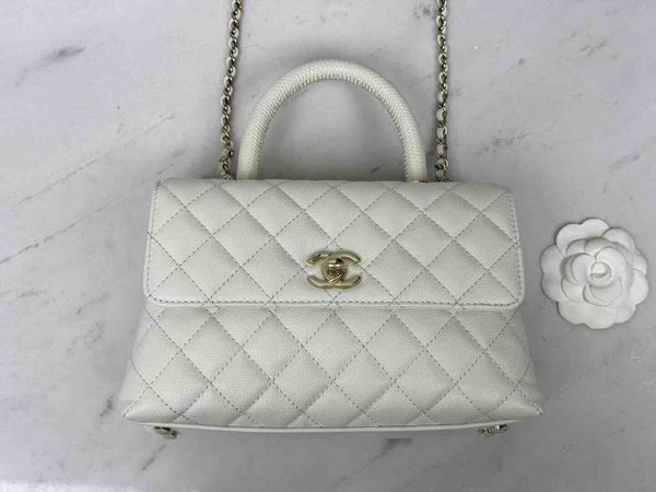 Chanel Coco Handle Bag Snall 24cm White / Lizard Top Handle
