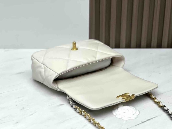 Chanel 19 Bag Off White 30cm