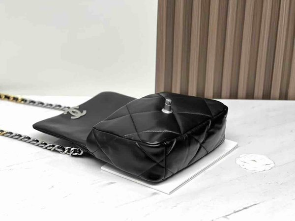 Chanel 19 Bag Small Black SHW 26cm