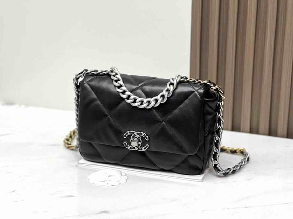 Chanel 19 Bag Small Black SHW 26cm