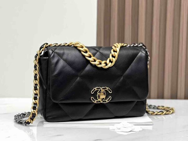 Chanel 19 Bag Small Black GHW 26cm