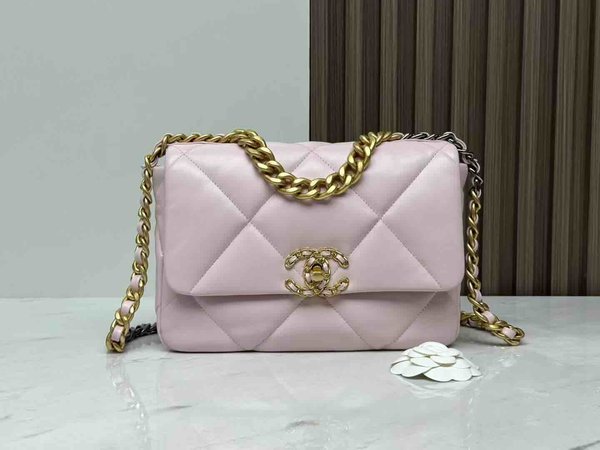 Chanel 19 Bag Small Sakura Pink 26cm