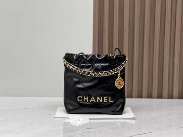 CHANEL 23S Mini 22 Bag – Black with Gold Hardware(20x19x6cm)