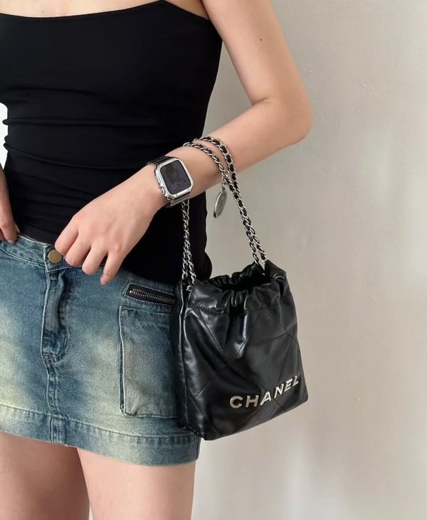 CHANEL 23S Mini 22 Bag – Black (20x19x6cm)