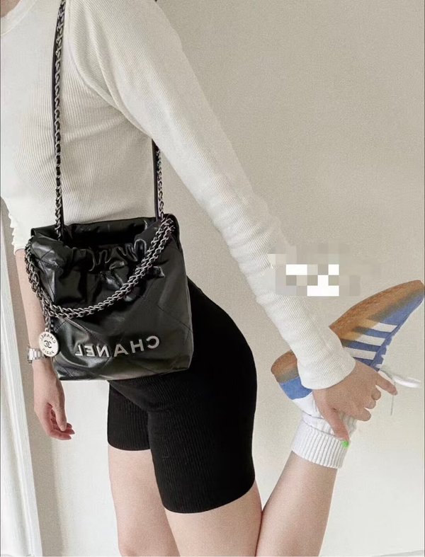 CHANEL 23S Mini 22 Bag – Black (20x19x6cm)