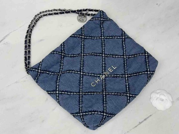 Chanel 24P Chanel 22 Washed Denim Blue 37cm
