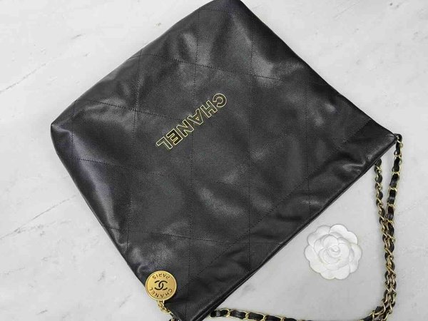 Chanel 24K Chanel 22 Caviar Black 37cm