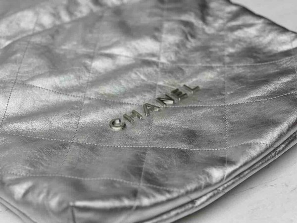 Chanel 22P Chanel 22 Silver 37cm
