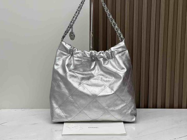 Chanel 22P Chanel 22 Silver 37cm