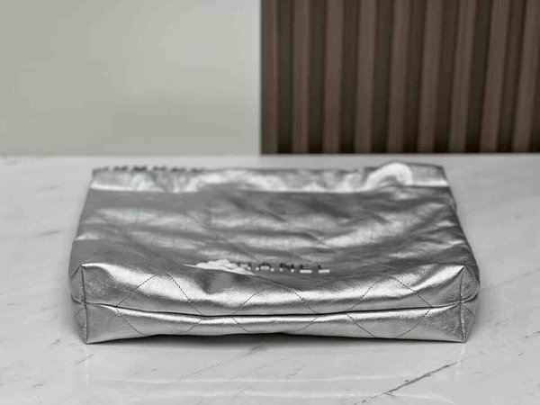 Chanel 22P Chanel 22 Silver 37cm