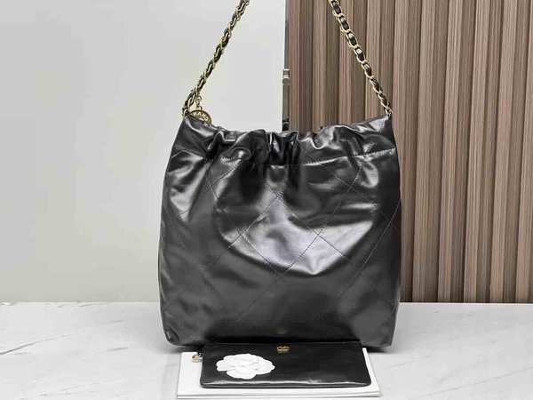 Chanel 22P Chanel 22 Metallic Grey 37cm