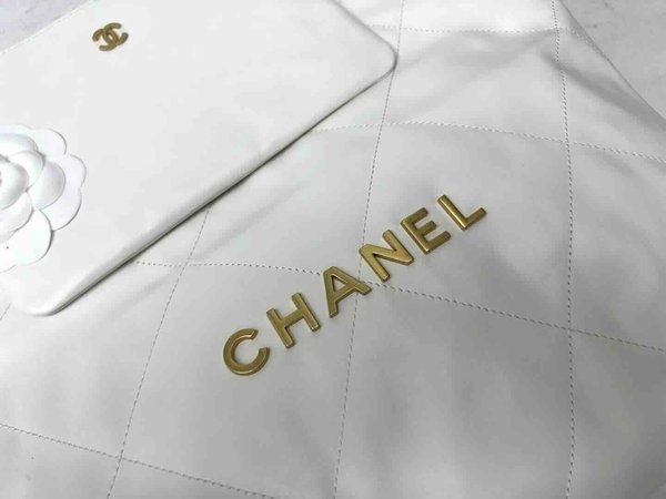 Chanel 22P Chanel 22 Shopping Tote White GHW