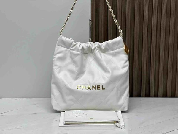 Chanel 22P Chanel 22 Shopping Tote White GHW