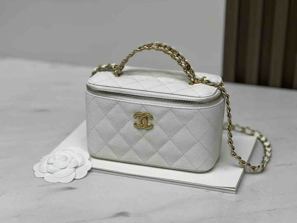 Chanel 22S Box Vanity Case – Fairy White Size: 17 × 8 × 9.5 cm