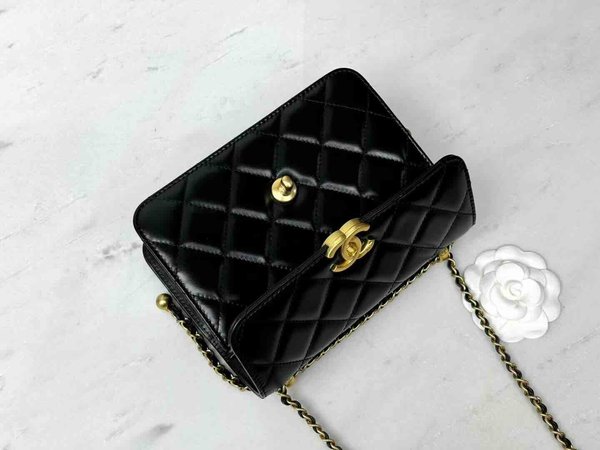 Chanel 24C Métiers d’Art Double Pearl Mini Black 19cm