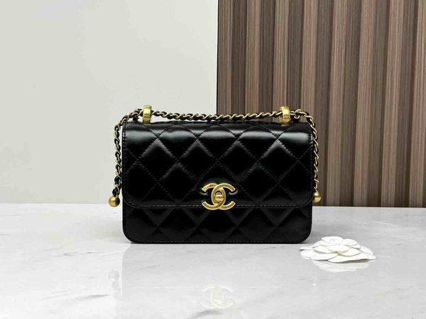 Chanel 24C Métiers d’Art Double Pearl Mini Black 19cm