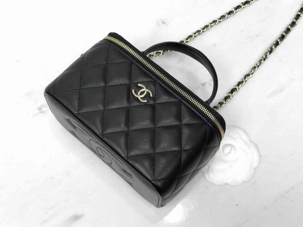 Chanel 23A Handle Flap Box – Black Size: 17 cm