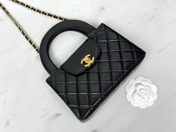 CHANEL 24P Kelly Bag – Black Oil-Waxed Leather (19cm)