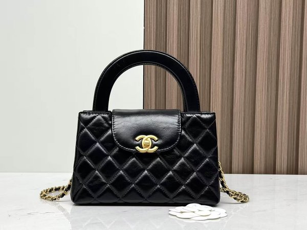 CHANEL 24P Kelly Bag – Black Oil-Waxed Leather (19cm)