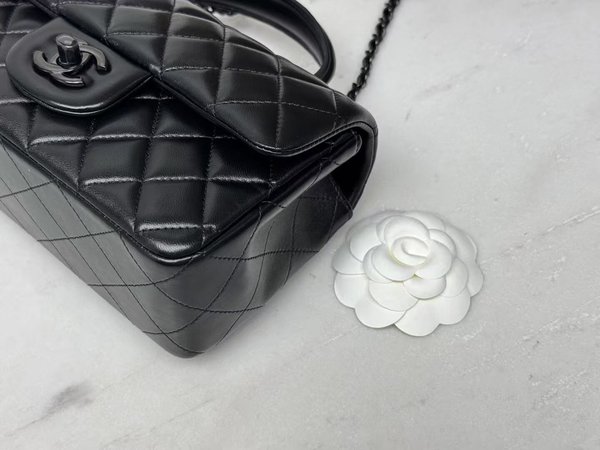 CHANEL 24A Classic Flap Mini Handle – So Black Edition