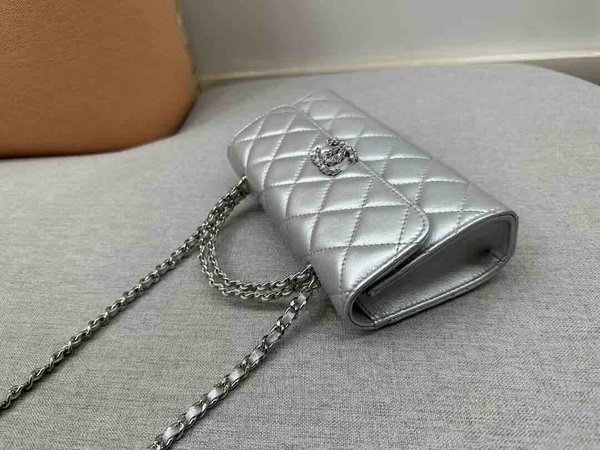 Chanel Kelly Chain Clutch Lambskin SHW 18cm
