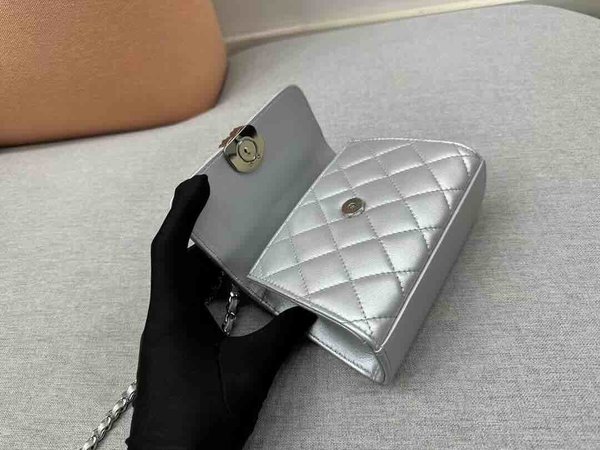 Chanel Kelly Chain Clutch Lambskin SHW 14.5cm