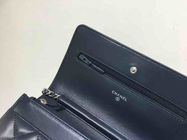 Chanel Classic Button Wallet on Chain (WOC) in Lambskin x Silver Hardware – 12.3 × 19.2 × 3.5 cm