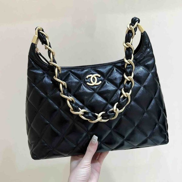 Chanel 24A Limited Hobo Chain Bag Goatskin 20.5cm