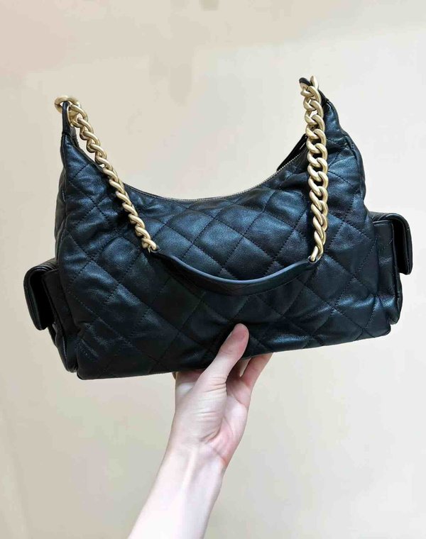 Chanel 25C Jennie Hobo Bag Lambskin 35cm