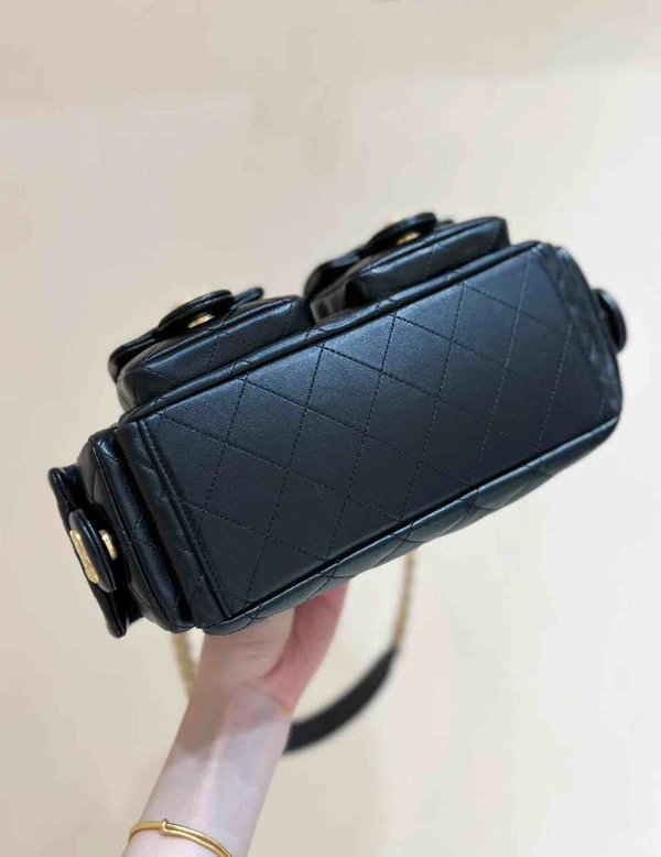 Chanel 25C Jennie Hobo Bag Lambskin 31cm