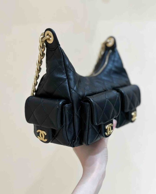 Chanel 25C Jennie Hobo Bag Lambskin 31cm