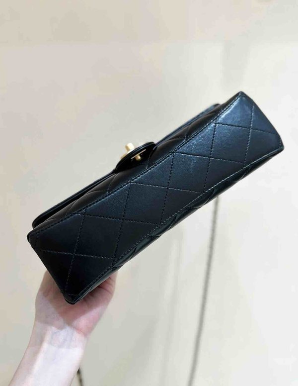 Chanel 25P Pearl Handle Bag Black Lambskin 25cm