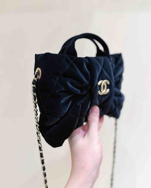 Chanel 25K Velvet Bow Bag Small Black 26cm