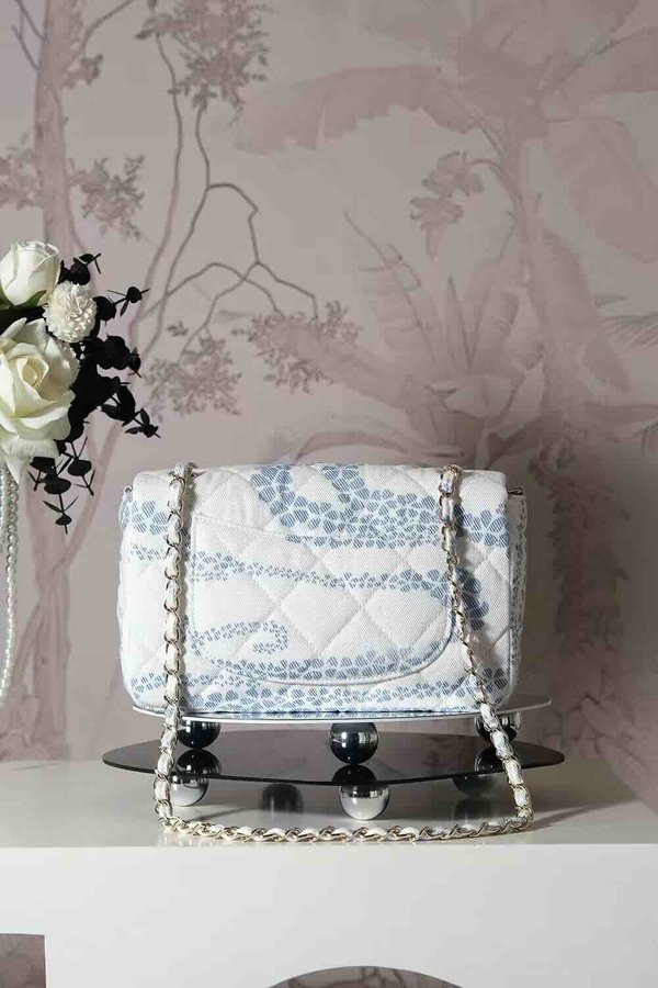 Chanel coco beach 2025 collection flap bag