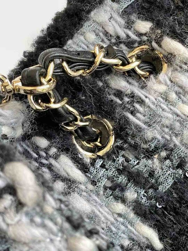 Chanel 25N Coco Neige Tweed Classic Flap Bag Black White Tweed GHW 26cm