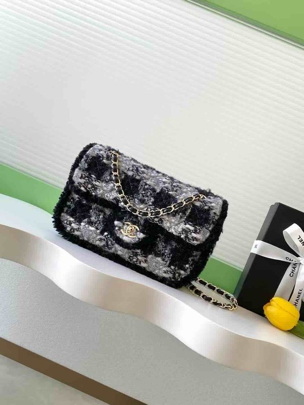 Chanel 25N Coco Neige Tweed Classic Flap Bag Black White Tweed GHW 26cm