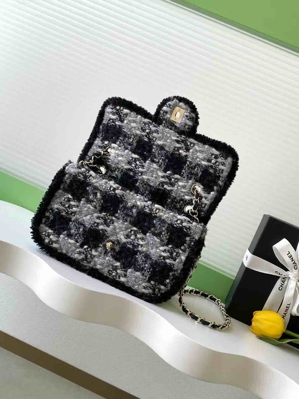 Chanel 25N Coco Neige Tweed Classic Flap Bag Black White Tweed GHW 26cm